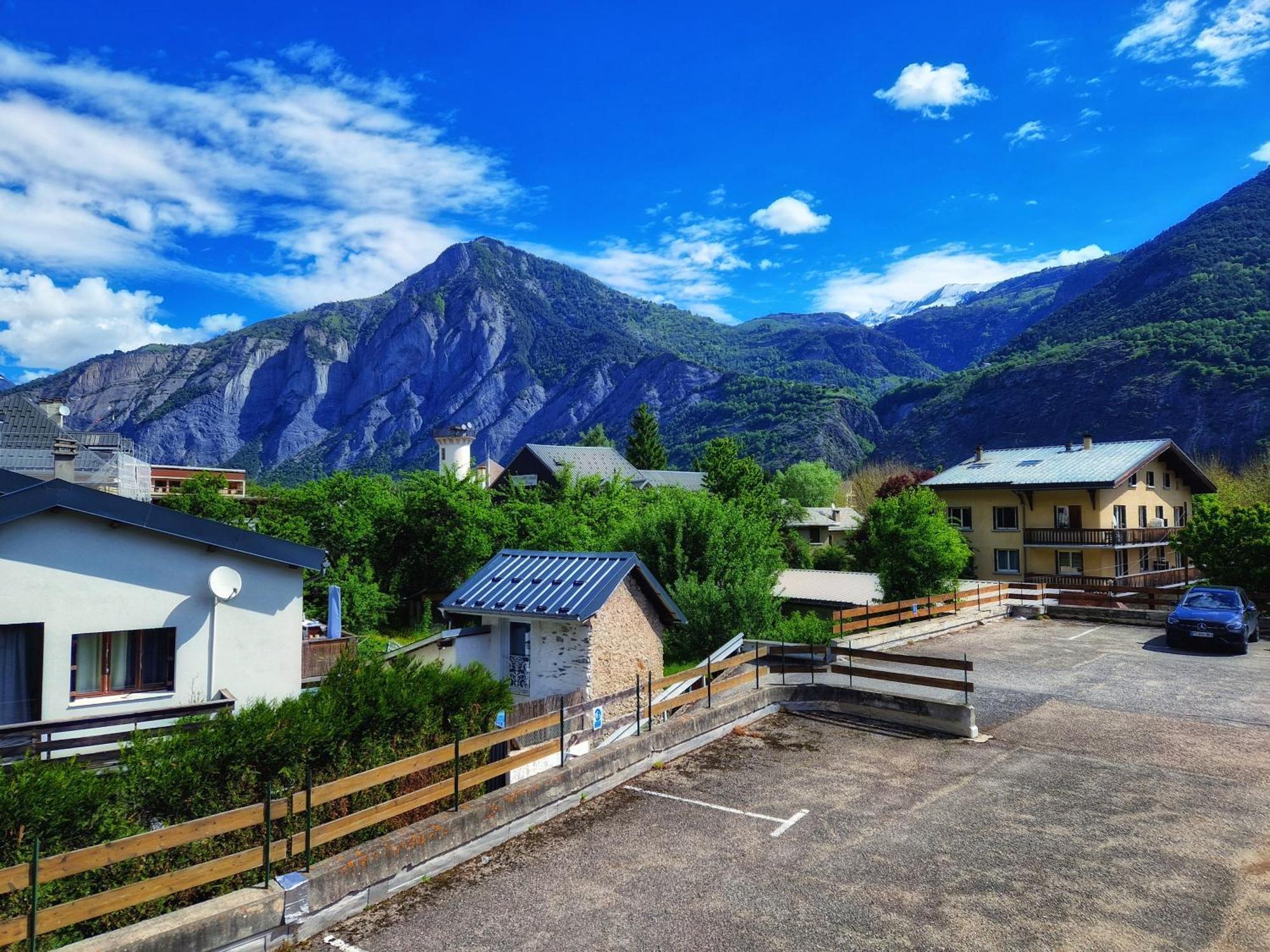 Studio Cote Ville Le Bourg-d'Oisans Exterior photo